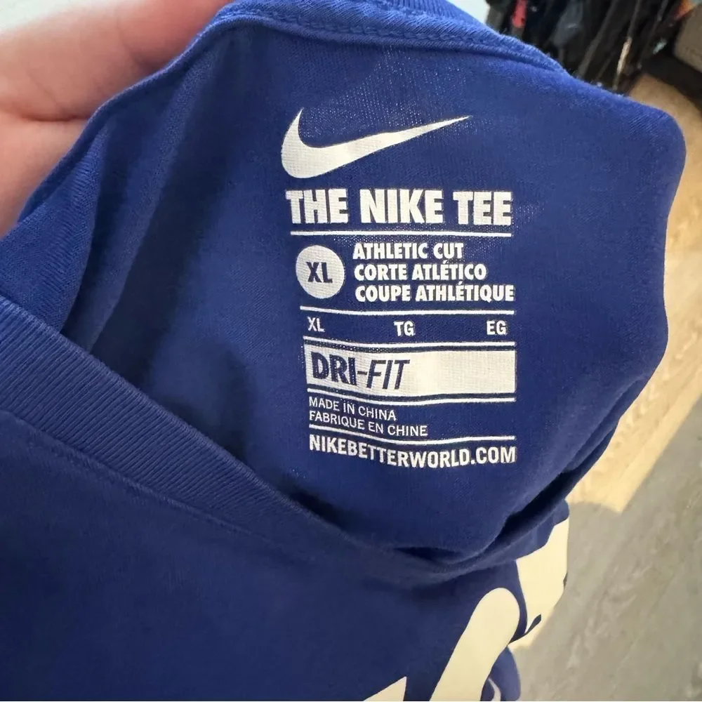 Nike Blue Graphic Athletic Short Sleeve T-Shirt